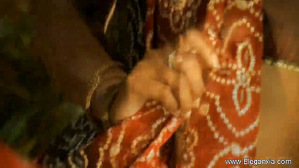 Eleganxia: Úžasná holka se svléká se svým dokonalým tělem