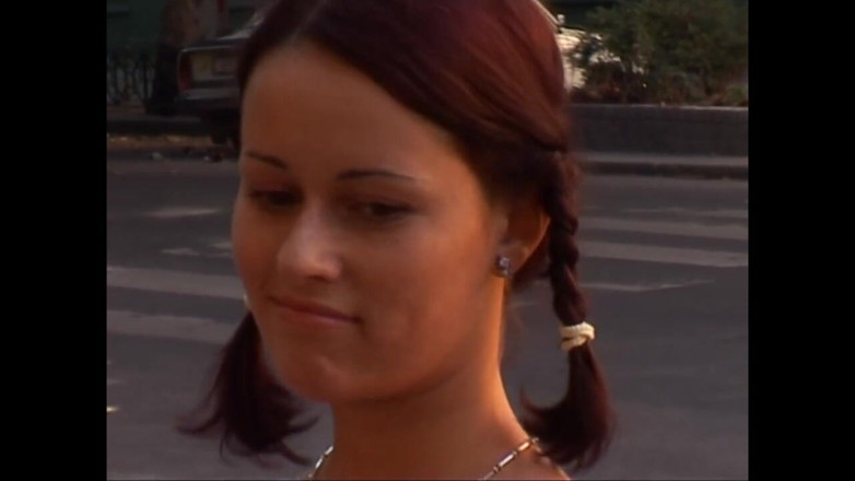 XTime Vod: Młoda brunetka dla dużego twardego kutasa