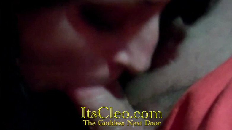 Cleo: Cleo अप क्लोज चुदाई और चूसना