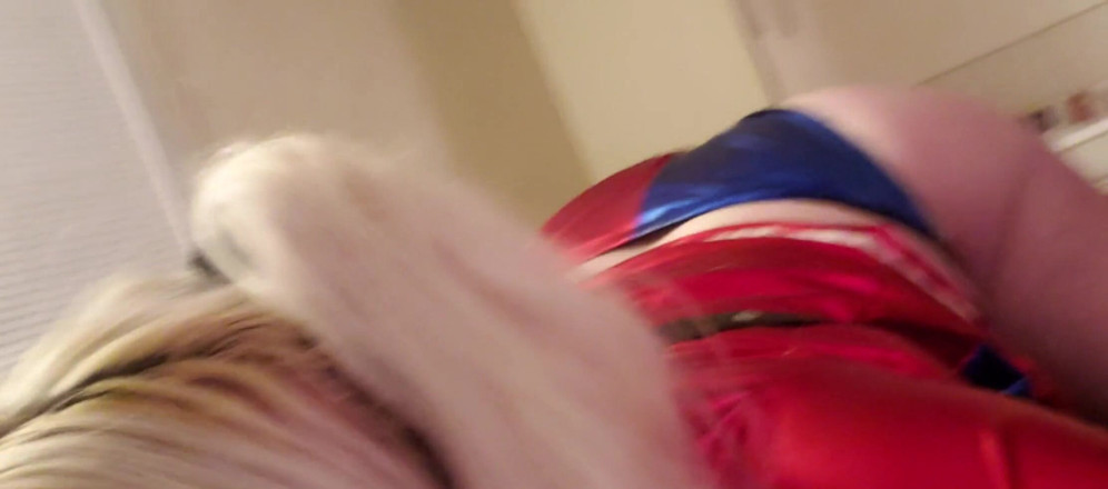 Bustyvlonder: Harley Quinn Clip Show-off