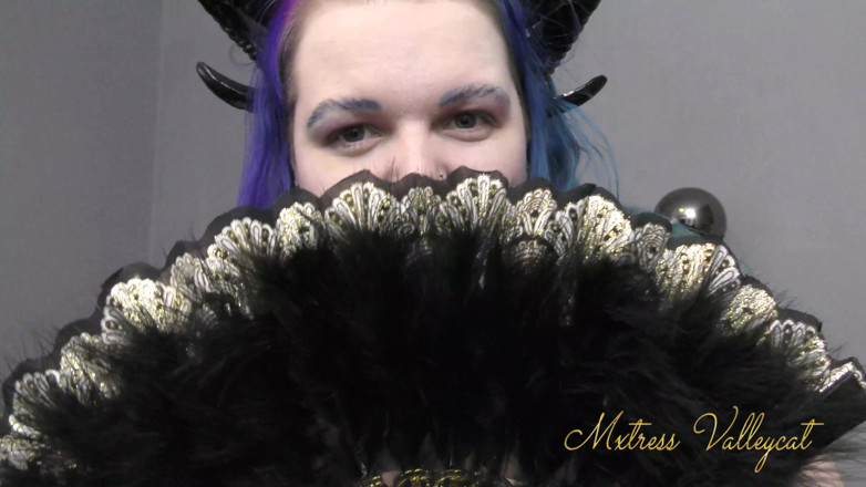Mxtress Valleycat: Provocante fan feather
