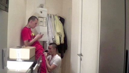 Sneaker Sex Kinky: Asijské twink tvrdě šuká v dominanci tenisek