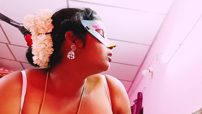 Telugu honey lips: 继母操继子，泰卢固肮脏的谈话。