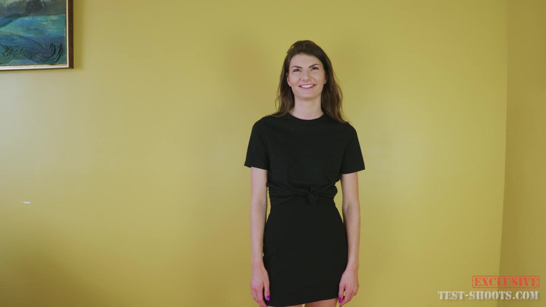 Test-Shoots: Sascha Young Pretty Fitness Trainer in a Nude Video Casting...