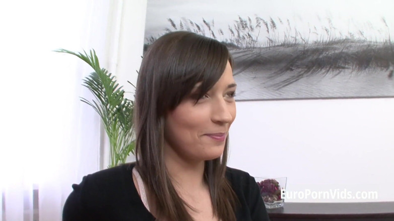 European fresh porn: La bellezza alta saskia lorensen viene scopata da un ragazzo...