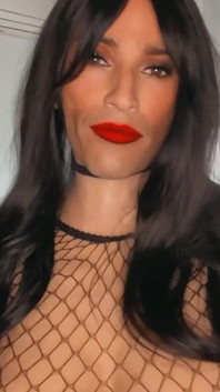 Brianna prostituta com seus novos peitos