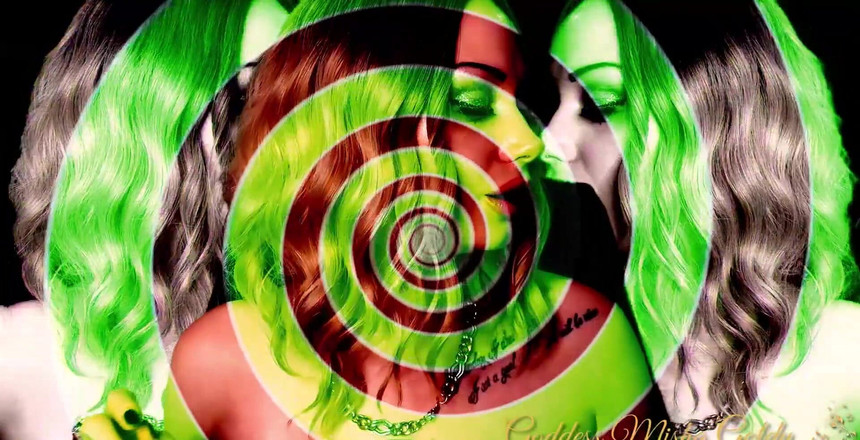 Goddess Misha Goldy: Jsem čistá dokonalost! Každý muž mě chce! Každá žena chce být na...