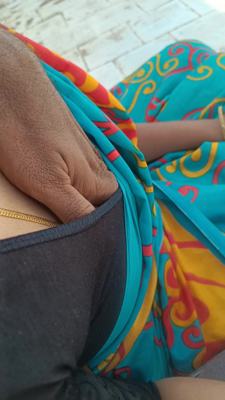 Inba: House Wife Dress Wash Romance with Neighbour in Terrace