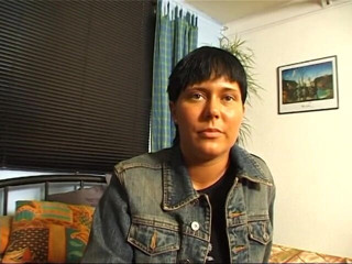 German Classic Porn videos: Inge 29, femme au foyer allemande dans son premier casting