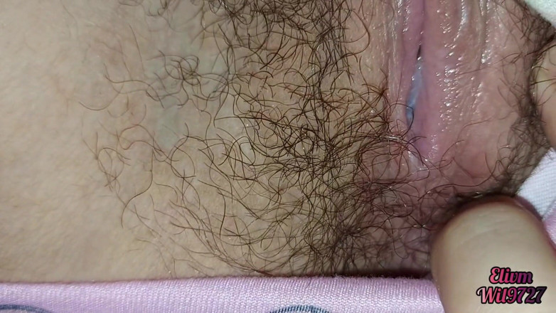 Wil9727: Mi hermanastra es una puta, ella quiere que la quede...