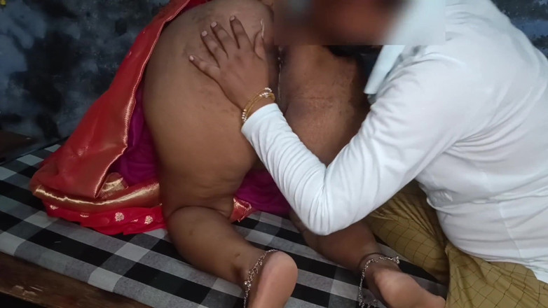 Yourgeeta8899: Bhabhi desi cantik berusia 25 tahun marah apabila abang ipar menunjukkan...