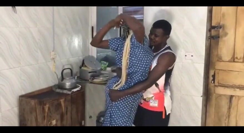 Emris53: Geile ebenholz-muschi leidenschaftlich gefickt