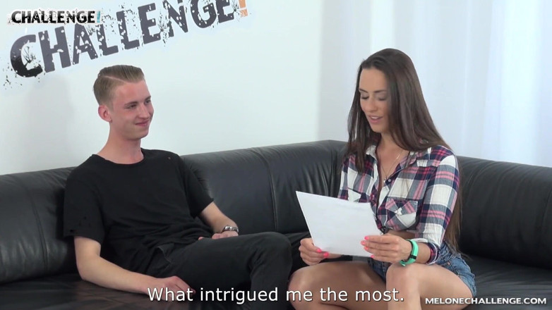Melone Challenge: Rookie visar vid auditionen bara för att krossa mea melones...