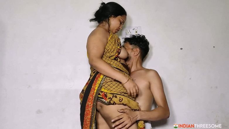Real Indian Threesome: Big Boobs Horny Indian MILF Bhabhi Blowjob Doggystyle Sex
