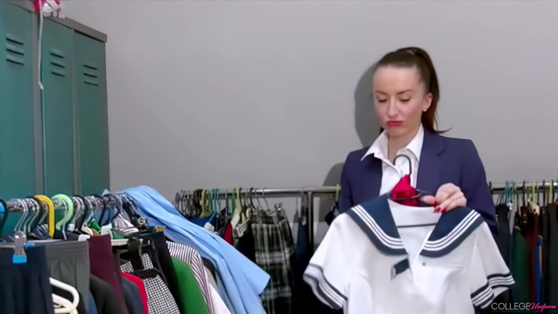 College Uniform: Svlékání se Sophií Smith