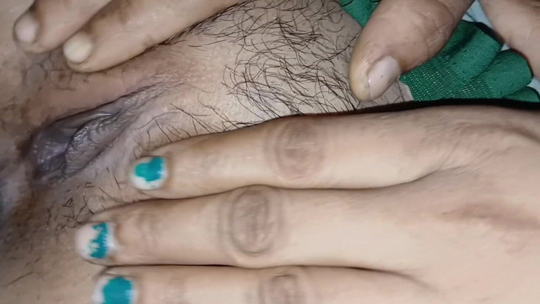 seema: Licking a Full Pussy