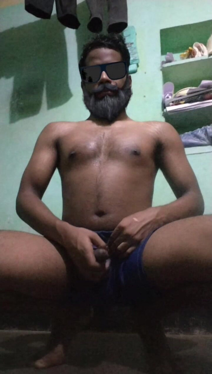 Desi Tits: Desi man prima volta