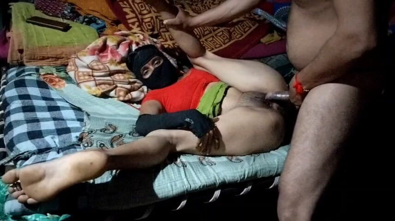 Kumari1996: Indian Desi Aunty's Girl Went Home and Fucked Hard
