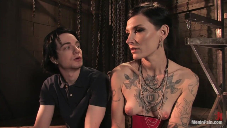 Men In Pain by Kink: Majikan kross minta kade dientot di kursi