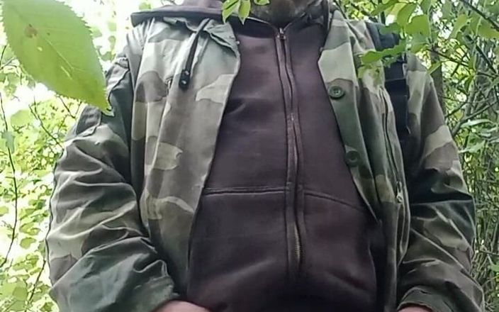rastyo75: di alam terbuka