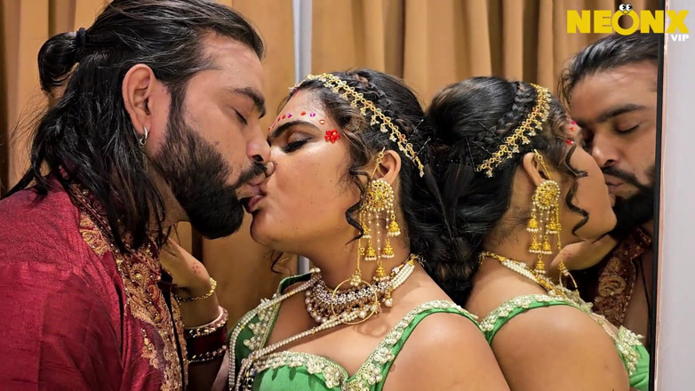 Indian Savita Bhabhi: Dulha Dulhan медовий місяць дезі пара