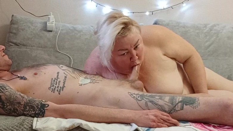 Zona901: Een buurvrouw in haar mond geneukt en klaarkomen op haar...