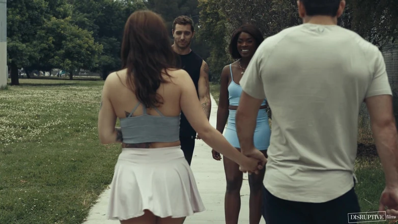 Disruptive films: Disruptivefilms - Sex în trei în saună