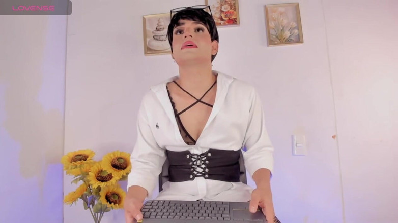 KenPrince: Cute Femboy Ken Masturbates and Bounces Fat Ass on Hard...