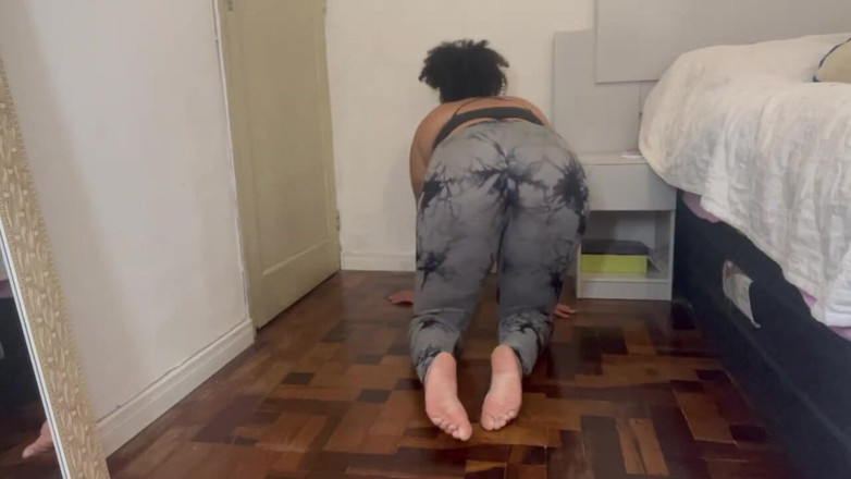 Cutiepiie Chubby: Cutiepiie Curvy - 瑜伽姿势