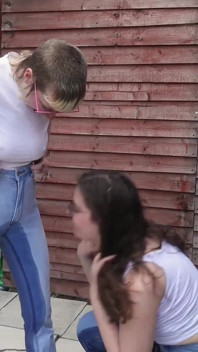 Lesbian Kissing & Jeans Wetting W Rosa & Carrie