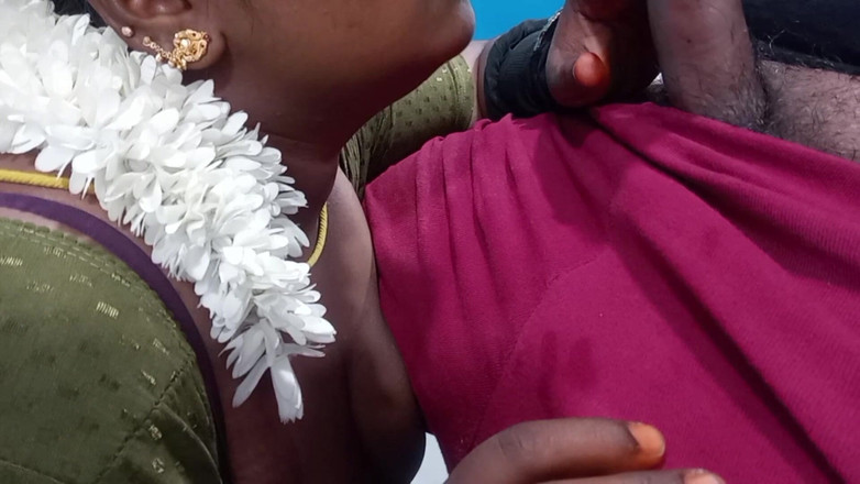 Veni: Индийская тамильская зрелая трахает киску своей лучшей подруги крупным планом, лижет глубокий отсос и жестко трахает киску, горячие стоны