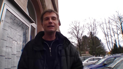 Deutsche XXX Filme: Úžasná německá brunetka jezdí na naplněné kosti s její vlhkou...