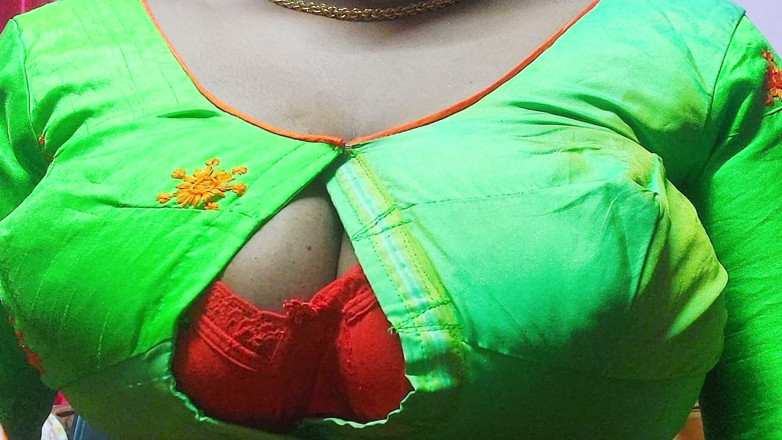 Desi Mohini: 내 인도 수업 선생님과 인정사정 없는 애널 섹스