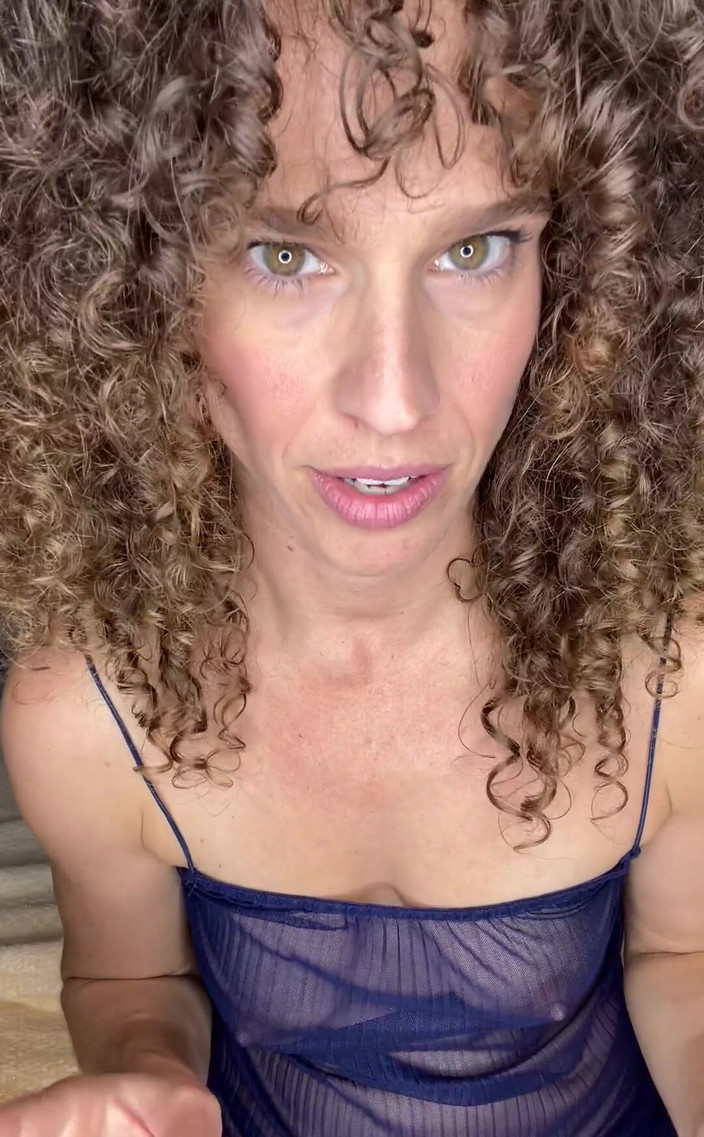 VibeWithMommy: Anne 31 talimatı! Korkunç bir rüyadan uyandıktan sonra sana yardım ediyorum!