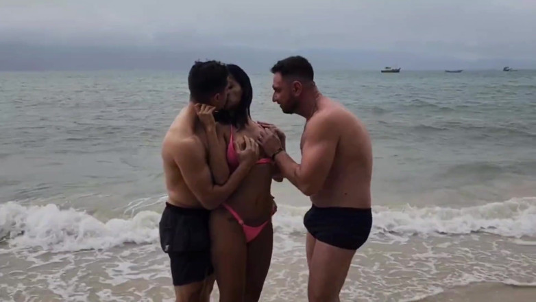 Kel Abate: Sahilde iki ateşli adamla tanıştım ve o kadar azdım ki...