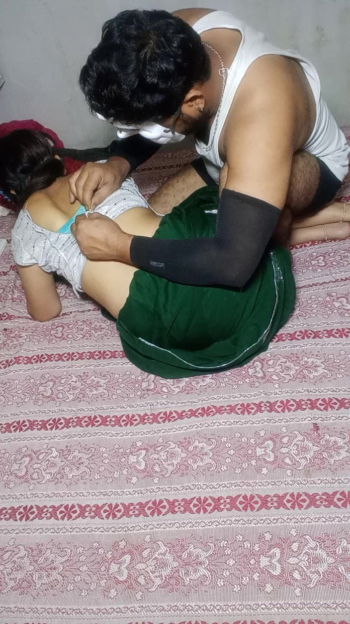 cuteindiancpl21: Pareja india caliente completo en romance