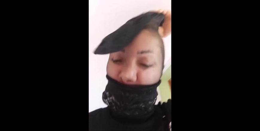 savannahamatoriale: Com meias no meu rosto, eu tenho um rosto e...