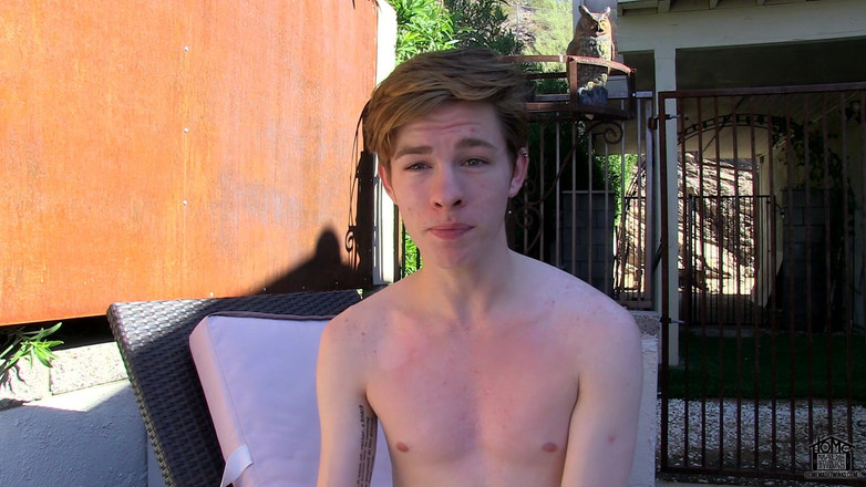 Homemade Twinks: Tự sục cu!