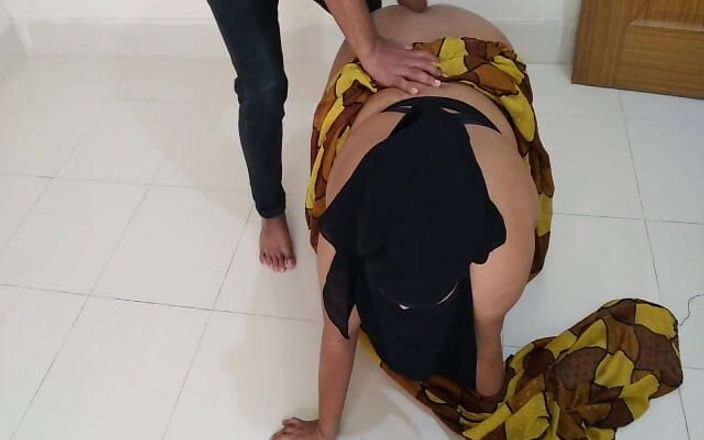 Aria Mia: Tamil Badi Bahen Ko Chote Bhaie Ne Ghar par chudai...