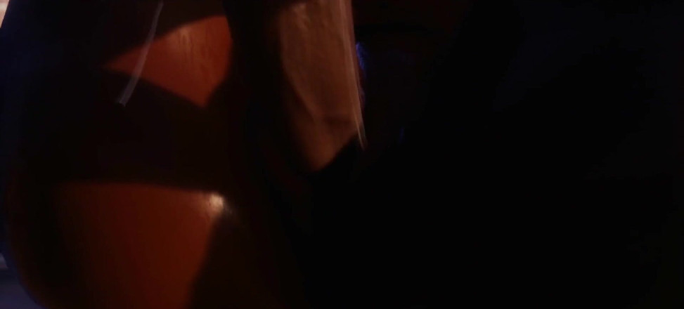 Alita: Wild Life - Maya saje velkého dlouhého ptáka, hratelnost