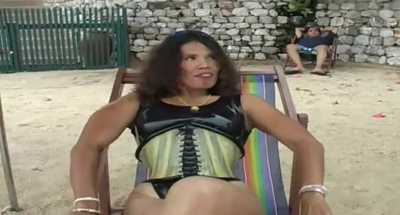 Fetish Desire: 2 sexy Latina's presenting latex fetish in the pool and...