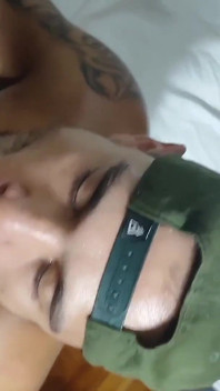 Hung Latino hoduje tyłek mięśni! Bareback!