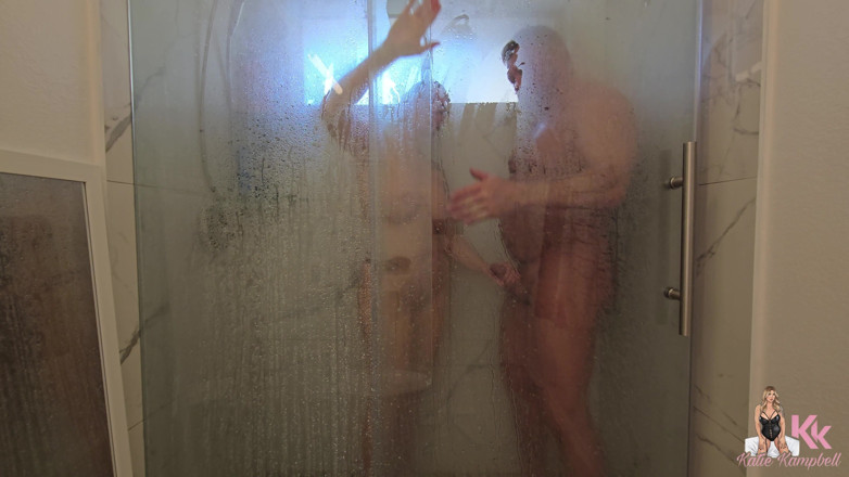 Katiekampbell: Real Couple Amateur Shower Sex Home Video
