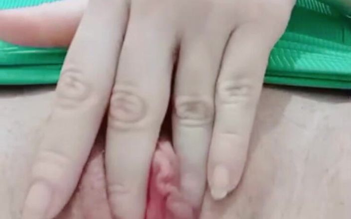 Brenda Dantas: 내 기름진 핫한 보지를 가지고 노는 집에서 혼자