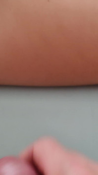 Marido Com Tesão Dando a Sua Esposa Banho De Porra - Close-up Da Buceta