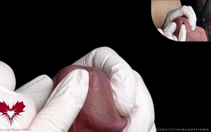 Close Up Extreme: Glans Hra s bílými latexovými rukavicemi v super-detailní