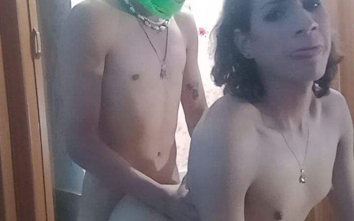 Femboy from Colombia: 我在这里玩得很开心
