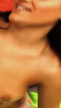 La troia tettona charley chase si fa sfondare la figa prima che la scopata di tette finisce con sborrata