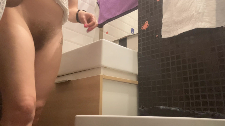 Hairy couple: Un video estúpido ... Traté de hacer que su pequeña polla...