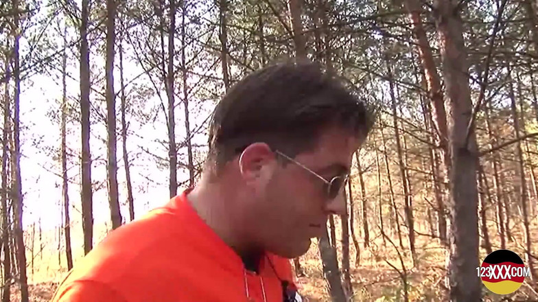 123XXX - Fucked Amateurs in Germany!: Verführernde brünette im park gefickt